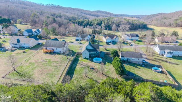 768 Harvest Meadows Drive, Kodak, TN 37764