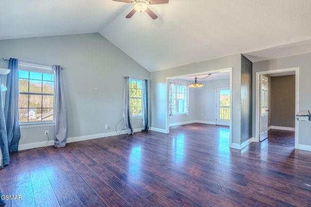 768 Harvest Meadows Drive, Kodak, TN 37764