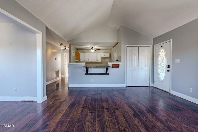 768 Harvest Meadows Drive, Kodak, TN 37764