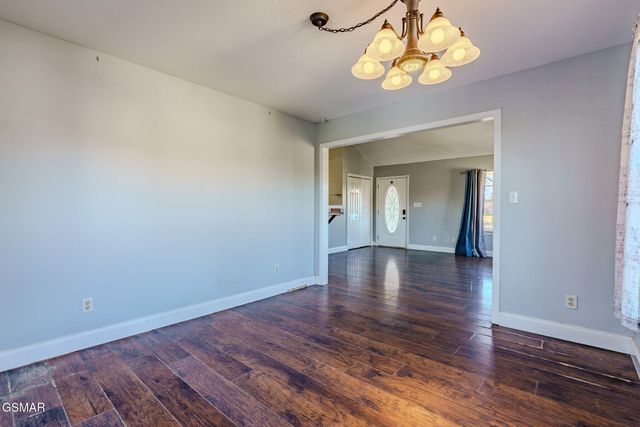 768 Harvest Meadows Drive, Kodak, TN 37764