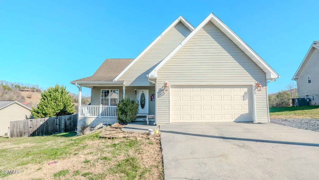 768 Harvest Meadows Drive, Kodak, TN 37764