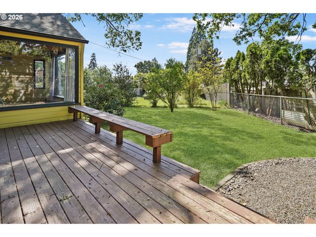 5741 Sw PASADENA Dr, Portland, OR 97219