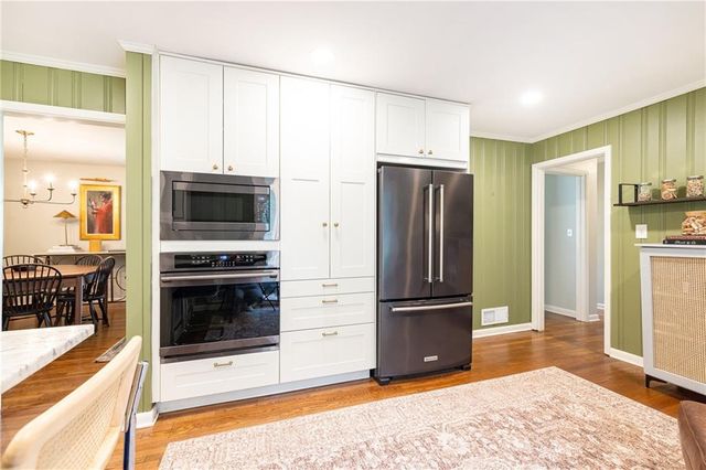 330 Brook Drive, Atlanta, GA 30328