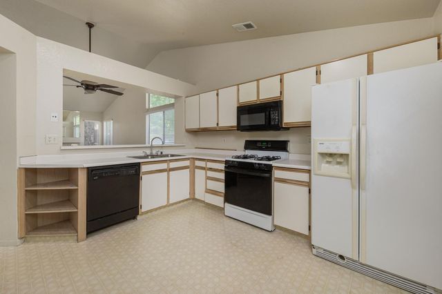 2109 Alta Sierra St, Stockton, CA 95206