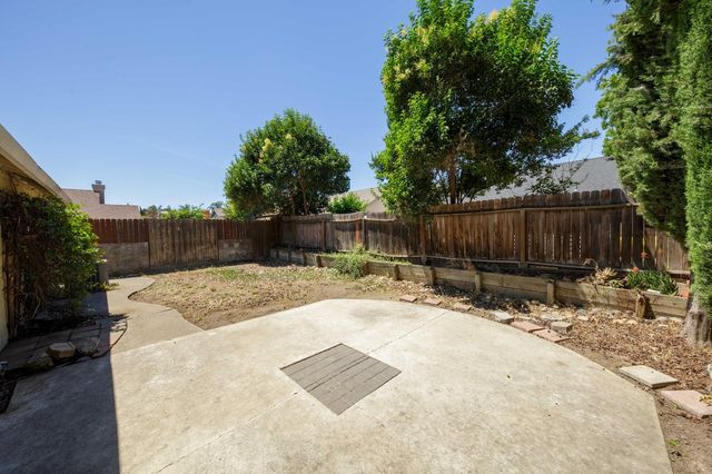 2109 Alta Sierra St, Stockton, CA 95206