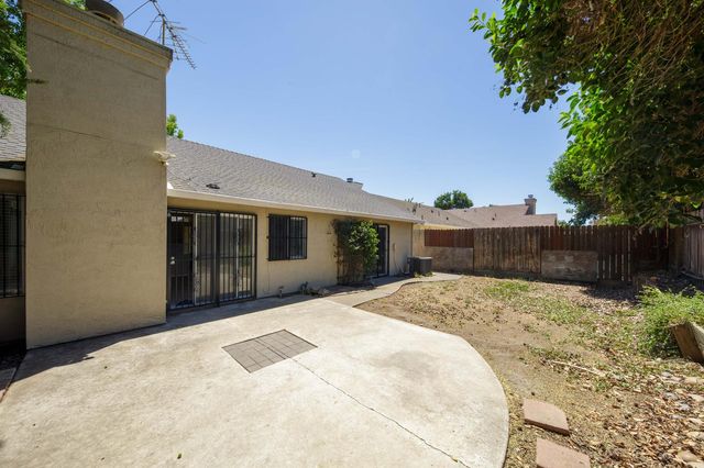 2109 Alta Sierra St, Stockton, CA 95206