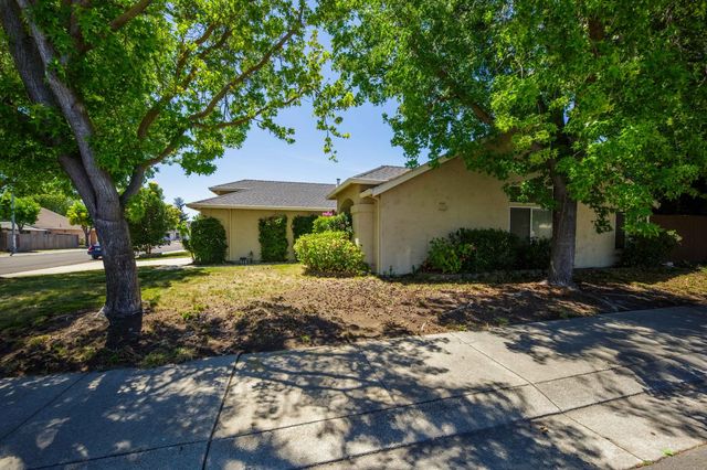 2109 Alta Sierra St, Stockton, CA 95206