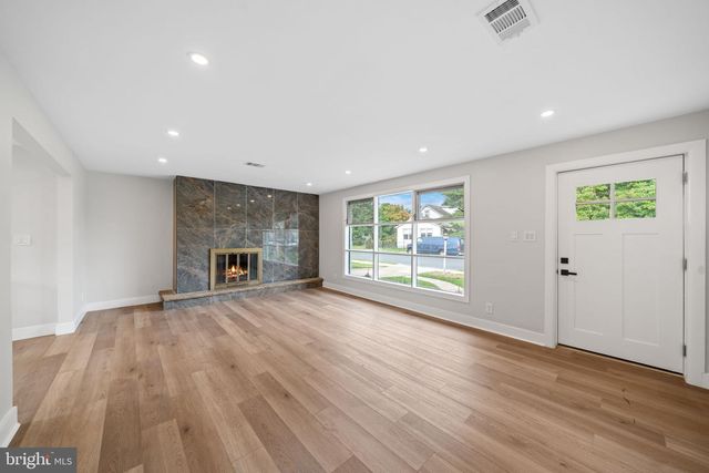 1381 DEUTZ AVE, Hamilton, NJ 08611