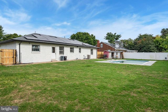 1381 DEUTZ AVE, Hamilton, NJ 08611