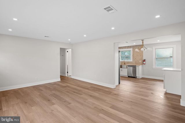 1381 DEUTZ AVE, Hamilton, NJ 08611