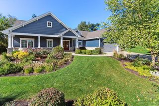 833 Red Hawk DRIVE, Walworth, WI 53184