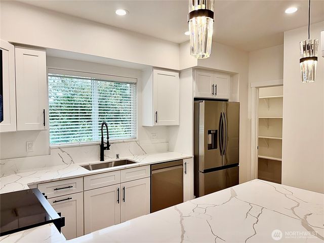 9745 4th Avenue W, Everett, WA 98204