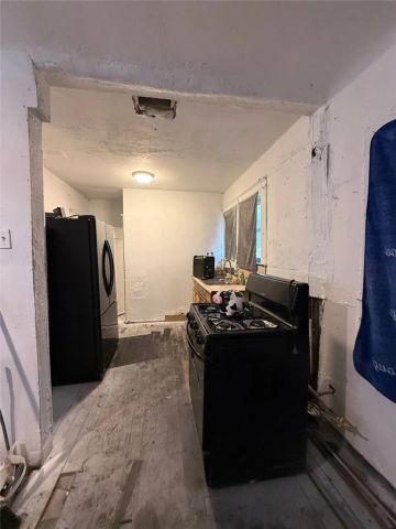 222 E Street, Fresno, CA 93706