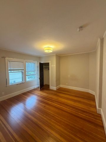 445 Washington Street 2, Newton, MA 02458