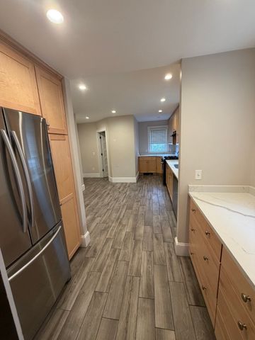 445 Washington Street 2, Newton, MA 02458