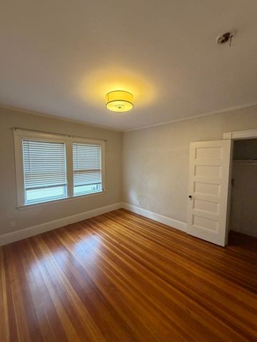 445 Washington Street 2, Newton, MA 02458