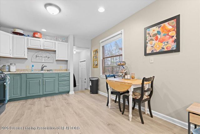 2610 Gary Avenue, Lansing, MI 48906