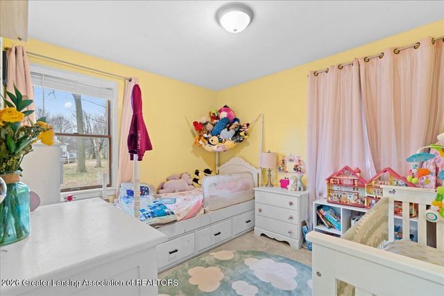 2610 Gary Avenue, Lansing, MI 48906