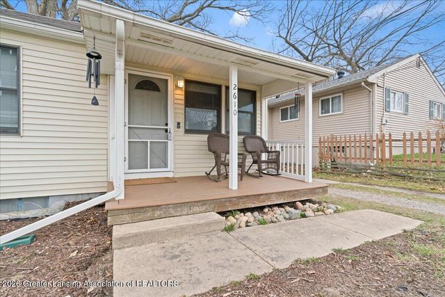 2610 Gary Avenue, Lansing, MI 48906