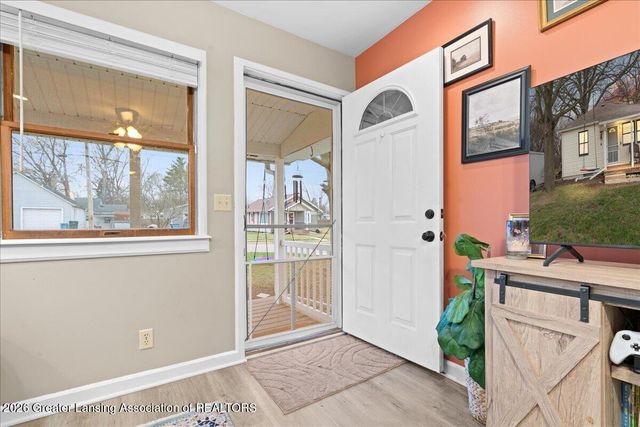 2610 Gary Avenue, Lansing, MI 48906