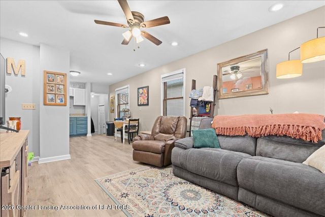 2610 Gary Avenue, Lansing, MI 48906