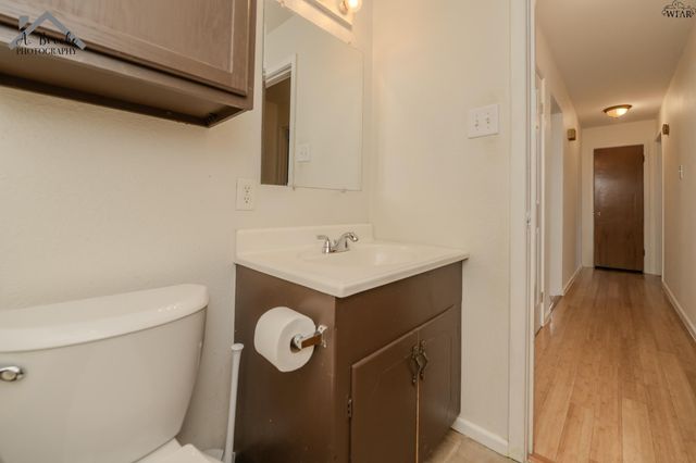 903 LINCOLN DRIVE, Iowa Park, TX 76367
