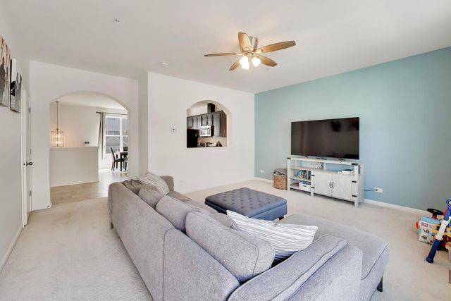 1174 Evergreen Avenue, Des Plaines, IL 60016