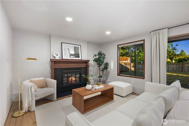 619 S 31st Street, Renton, WA 98055