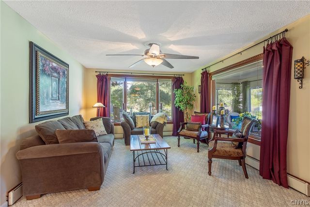 6176 Lakeshore Road, Cicero, NY 13039