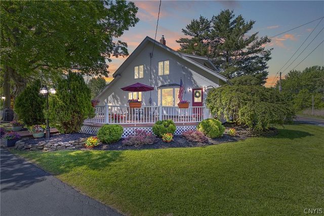 6176 Lakeshore Road, Cicero, NY 13039