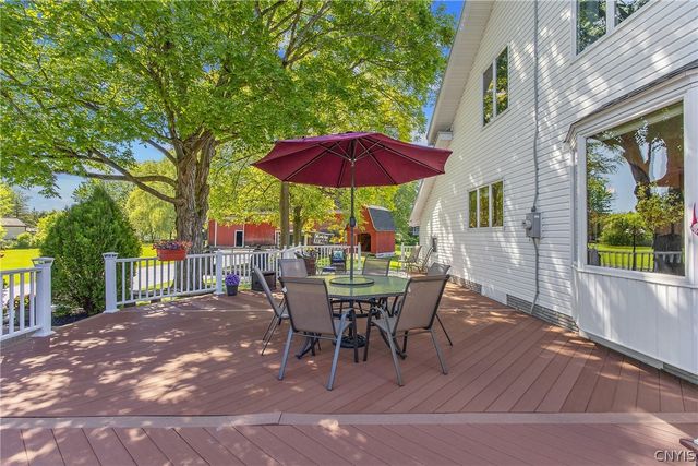 6176 Lakeshore Road, Cicero, NY 13039