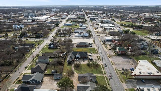815 N Travis Street, Sherman, TX 75090