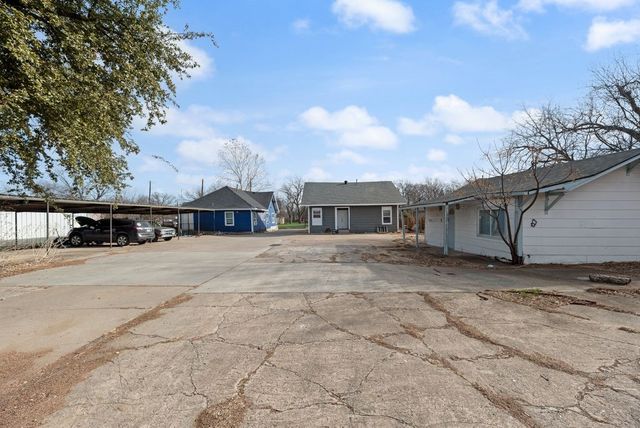 815 N Travis Street, Sherman, TX 75090