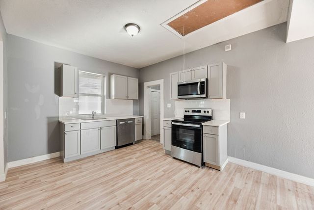 815 N Travis Street, Sherman, TX 75090