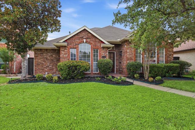 1760 Blackstone Drive, Carrollton, TX 75007