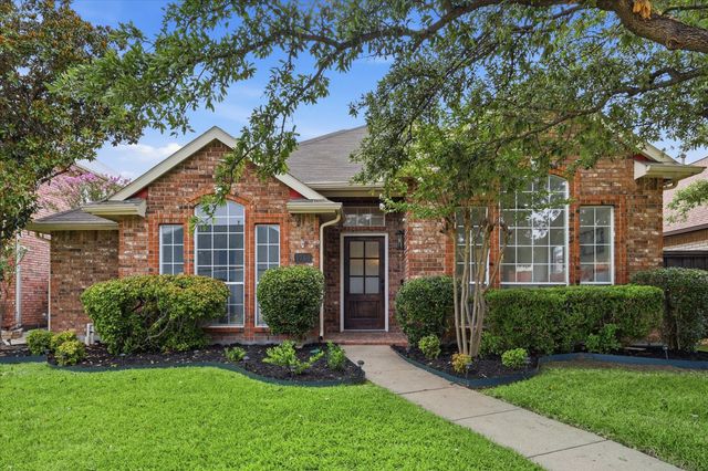 1760 Blackstone Drive, Carrollton, TX 75007
