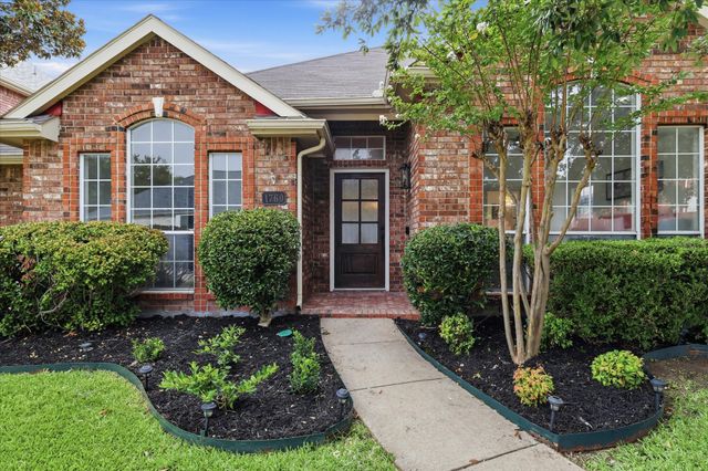 1760 Blackstone Drive, Carrollton, TX 75007