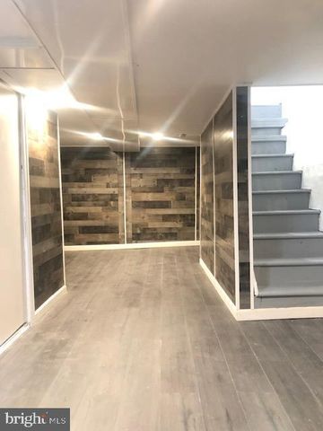 355 TREE ST, Philadelphia, PA 19148