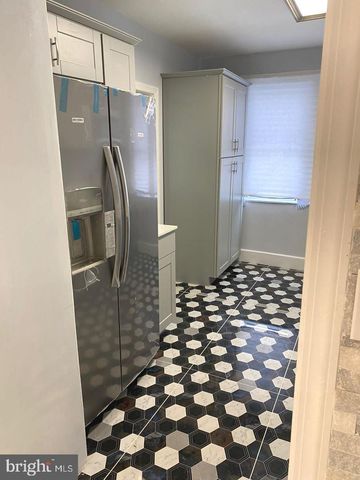 355 TREE ST, Philadelphia, PA 19148