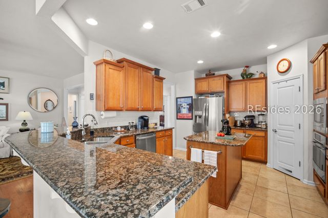 1 Abbotsbury Pl, Bluffton, SC 29910