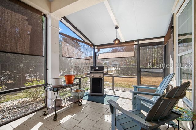 1 Abbotsbury Pl, Bluffton, SC 29910