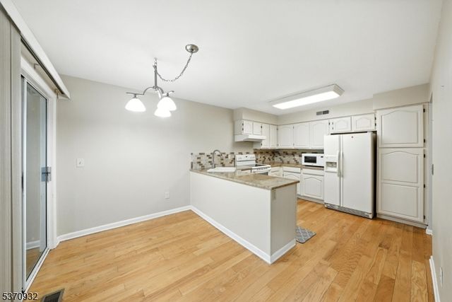 99 Sleepy Holw, Sparta Twp., NJ 07871