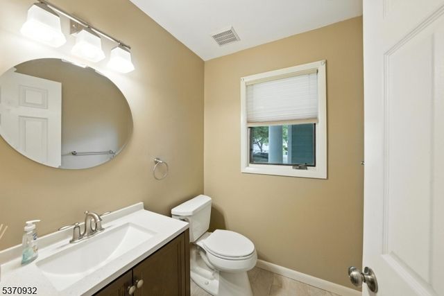 99 Sleepy Holw, Sparta Twp., NJ 07871