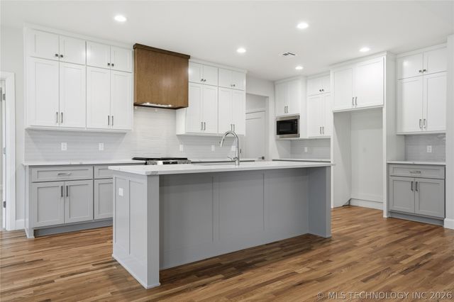 1305 Falls Drive, Sapulpa, OK 74066