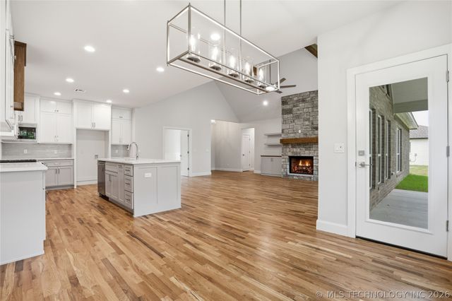 1305 Falls Drive, Sapulpa, OK 74066