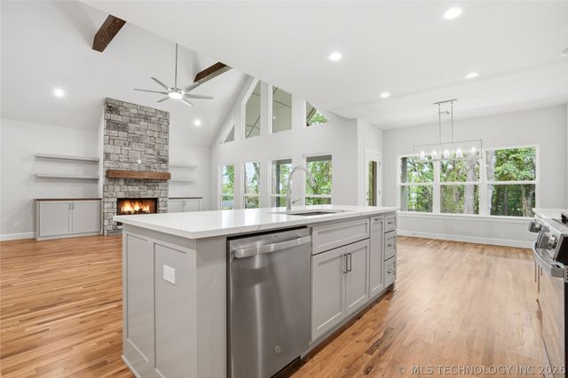 1305 Falls Drive, Sapulpa, OK 74066