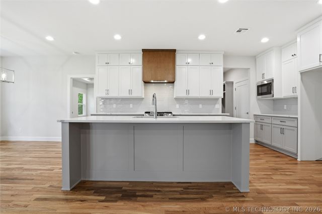 1305 Falls Drive, Sapulpa, OK 74066