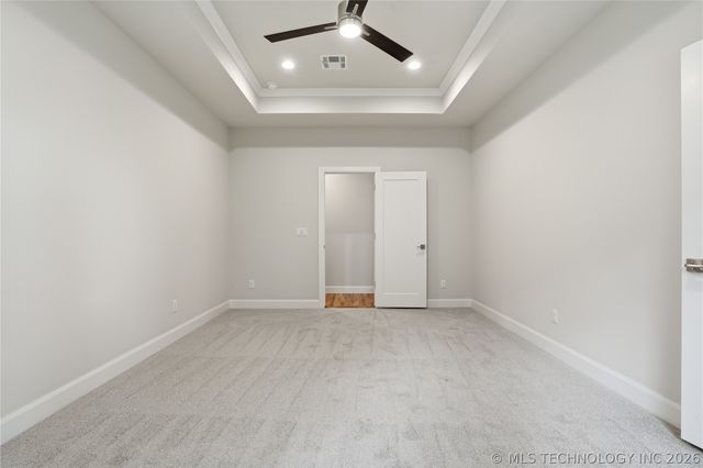 1305 Falls Drive, Sapulpa, OK 74066