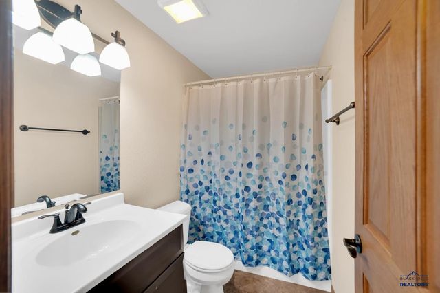 4208 VINECLIFF DR, Rapid City, SD 57703