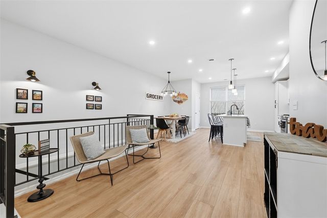 1912 Fox Way, South Side, PA 15203